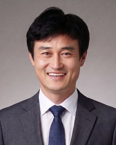 평교사로 돌아온 교장선생님, 5명에게 새 삶 주고 떠나다