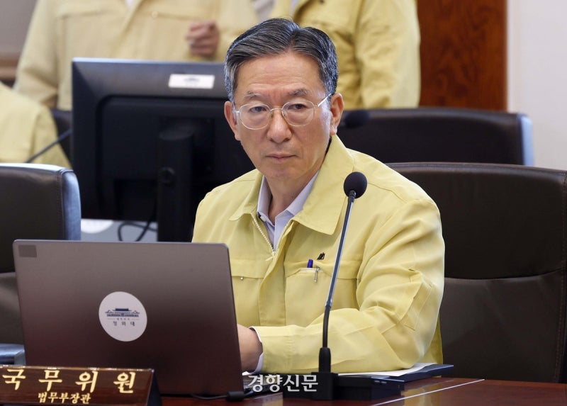 [속보] 이 대통령, <b>정성호 사표 수리</b>…“신속히 후속 인선 진행”