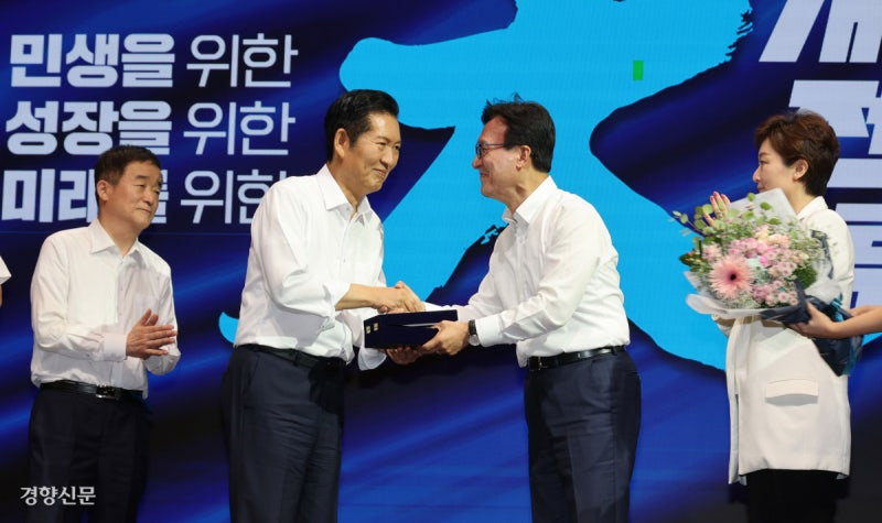 김민석 “민생 중심 죽어라 해야 총선 때 가능성”···네팔 대홍수로 조용한 워크숍, 만찬 금주령