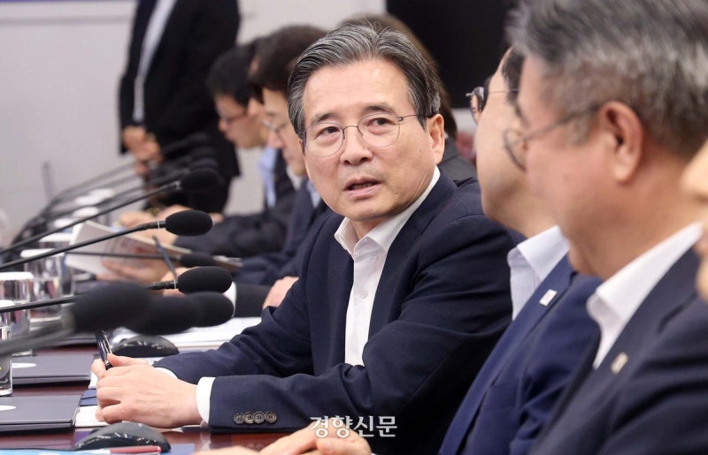 [속보]<b>김용범 정책실장 사퇴</b>…이 대통령, 사표 수리