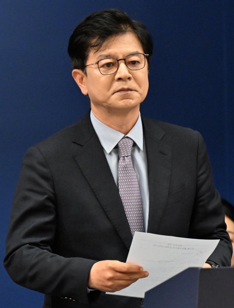 성기홍 홍보수석 “여권 내 갈등, 대통령 지지율 하락과 무관치 않아”