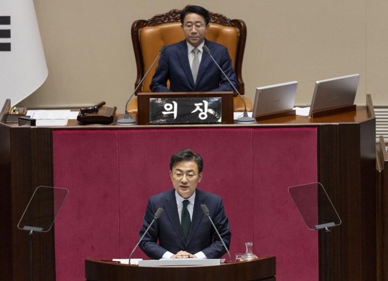 조국혁신당 신장식 “국민들 여당 개혁 의지 의심…너무 오른쪽 가지 말라”