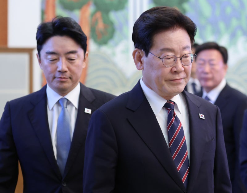 ‘총대 멘’ 강훈식…청 인적 쇄신 신호탄