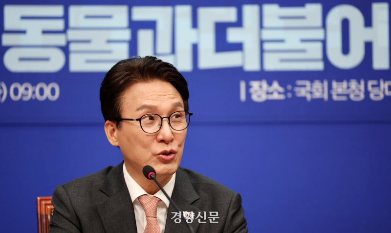 [사설] 위기 국면서 헛발질만, 김민석 민주당 리더십 발휘하고 있나