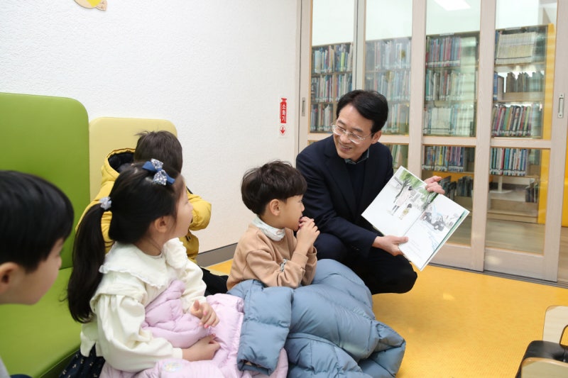 전남 끄트머리 소도시에 아이들·관광객 북적이는 까닭