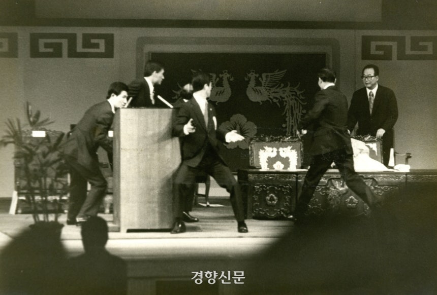 1974년 육영수 여사 저격 사건 당시 사진.경향신문 자료사진