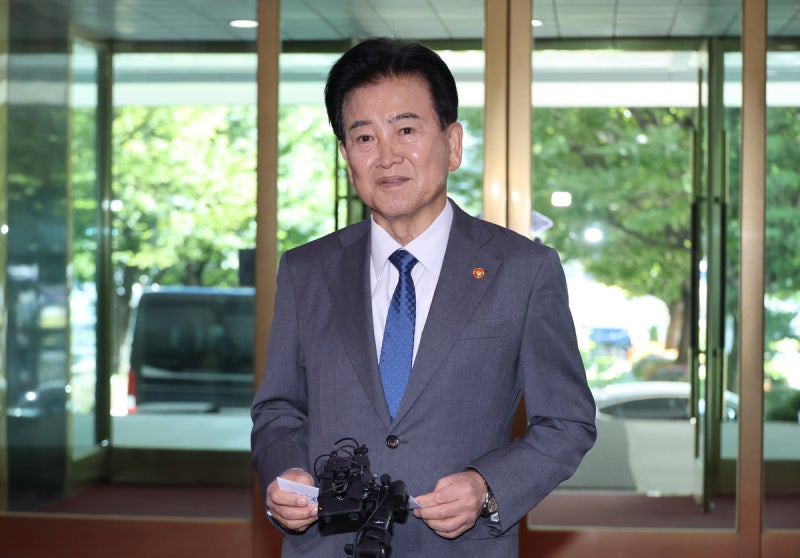 <b>정동영</b> “통일부 장관으로 북에 <b>제의</b>한다…만나서 군사분계선 확정하는...