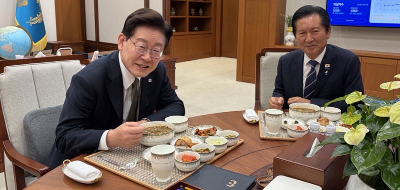 “정청래는 내란 맞선 동지”…‘여권 봉합’ 직접 나선 이 대통령
