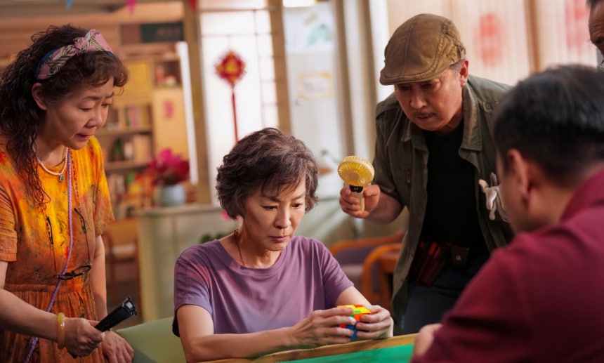 영화 <우리 할머니는 큐브왕>의 한 장면.