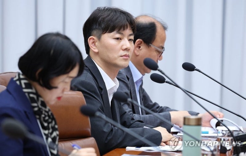 김태원 대통령비서실 비서관 161억 <b>재산</b> 신고···<b>이세웅</b> 이북5도 평북...