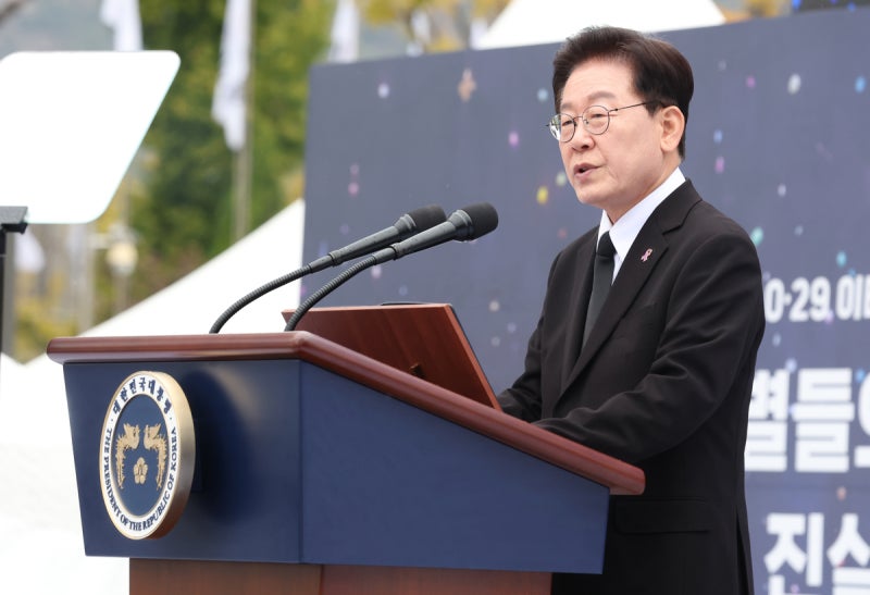 이 대통령, 빈 살만 사우디 왕세자와 통화 “<b>전쟁</b> 중 원유 최우선 공급...