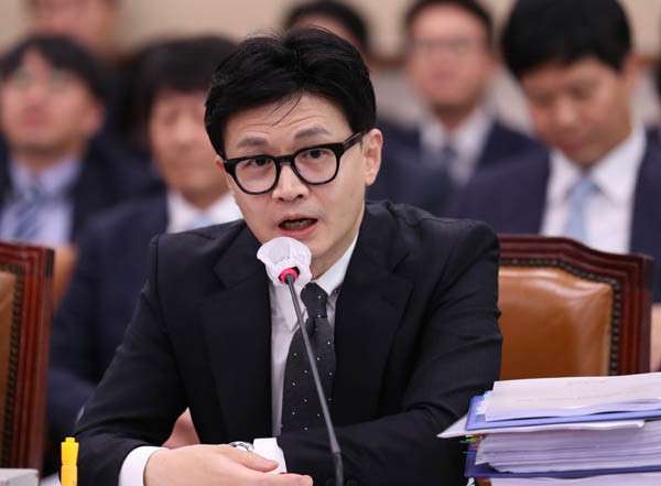 ‘정치행보’ <b>한동훈</b>, 선대위장 노리나