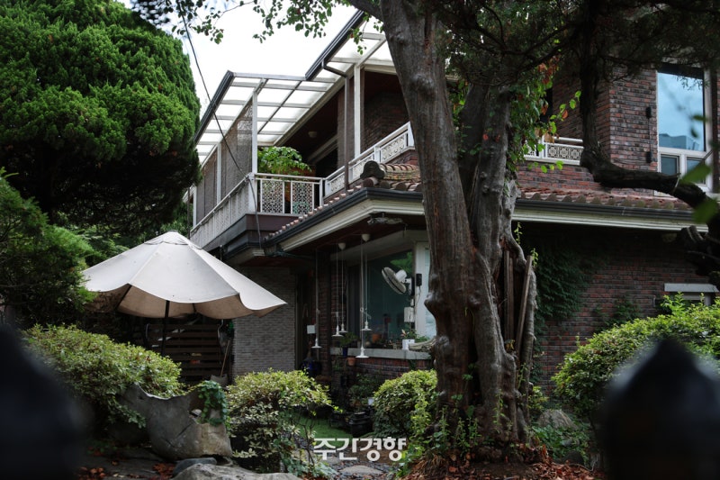 <b>김건희</b>특검, ‘<b>집사</b>게이트’ 김예성 <b>적색수배</b>···“즉시 귀국하라”