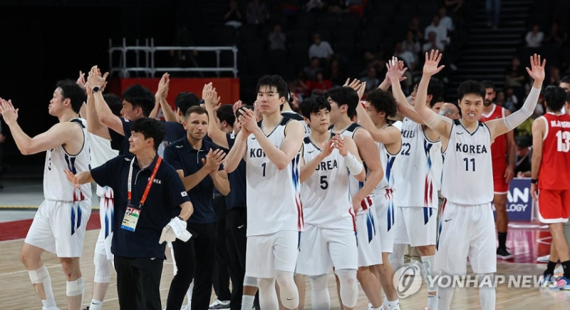 <b>농구</b>결승 한일전 당일, <b>대표팀</b> 훈련<b>버스</b> ‘황당 <b>노쇼</b>’