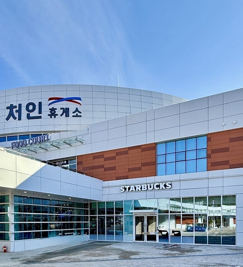 [단독] “스타벅스님, 제발 와주세요”… 임대료까지 깎아준 도로공사