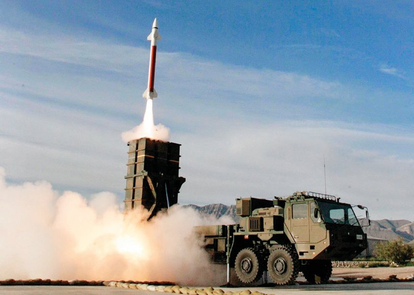 일본 육상자위대가 03식 중거리지대공미사일을 시험발사하고 있다.일본 육상자위대 제공