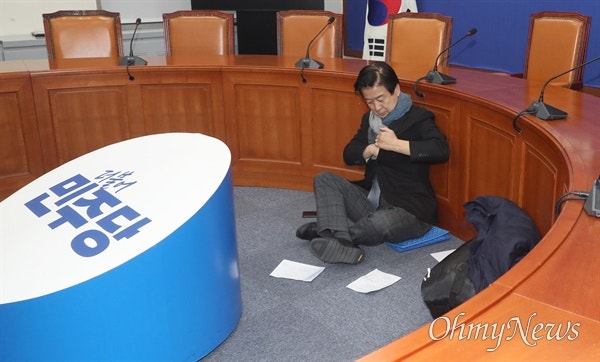 노웅래는 농성, <b>이수진</b>은 <b>탈당</b>... <b>민주당</b> 공천 진통 점점 커진다