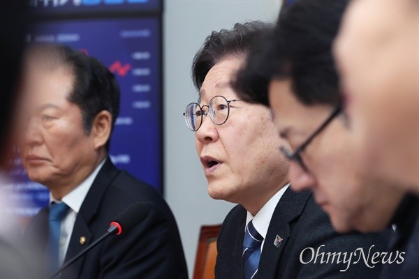 <b>이재명</b> "국힘 '썩은물 <b>공천</b>'은 외면, 민주당 <b>공천</b>은 침소봉대"