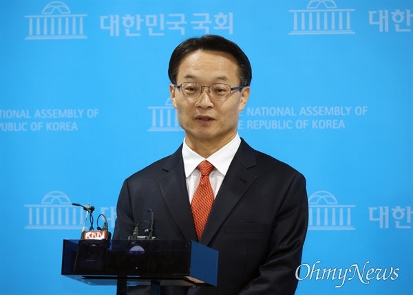 <b>조해진</b> '윤 대통령 사과 요구'에 조국혁신당 "다행"