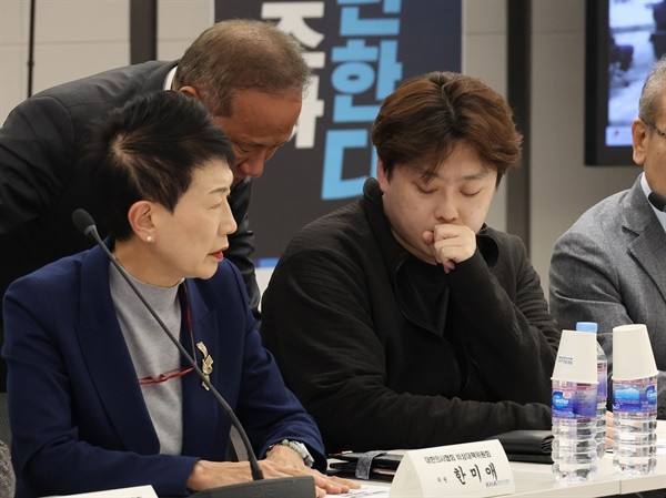 윤 <b>대통령</b>, <b>전공의</b> 비대위원장 만나 "경청했다"