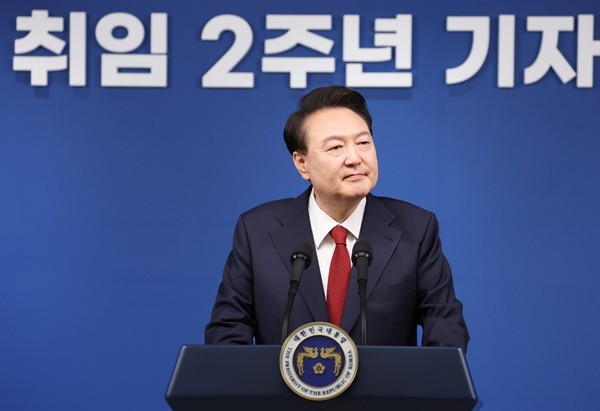 이번엔 <b>저출생수석실 설치</b>... 또 커지는 대통령실