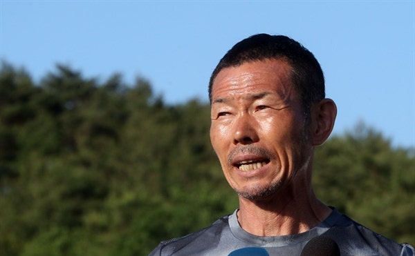 손흥민 부친 <b>손웅정 아동학대</b> 피소 "수사 적극협조"