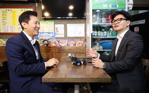 <b>한동훈</b>, 김건희 <b>문자</b> '읽씹' 논란... 배신자론 확산 효과?