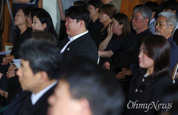 [오마이포토] <b>서이초</b> <b>교사</b> 1주기... 눈물 흘리는 유가족