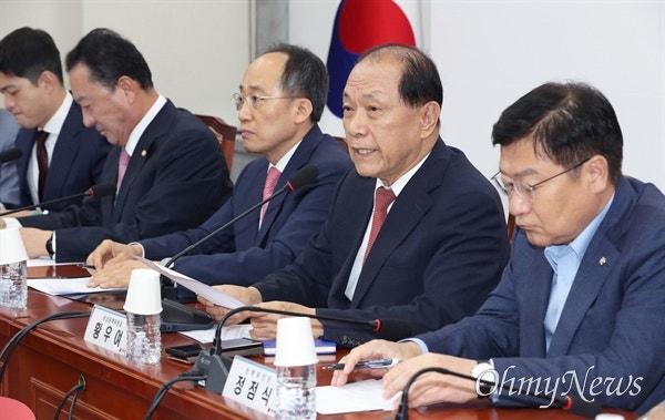여당, 김건희 <b>비공개 조사</b> 엄호... 검찰총장 사과엔 침묵