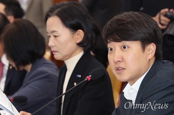 <b>이준석</b>의 폭로 "윤 대통령, 특정 시장 후보 <b>공천</b> 요구"