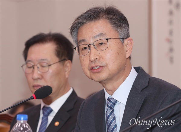 "법률 위반 소지 다분" 민주당, <b>감사원장</b> <b>탄핵</b> 나선다