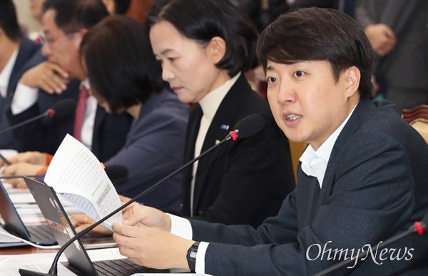 이준석 "국힘, 탄핵 동참한다고 망하지 않는다"
