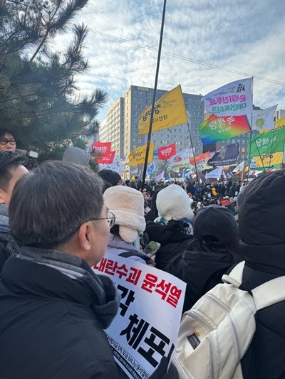 <b>김동연</b> "<b>쿠데타</b> 현행범 <b>윤석열</b>, 구속.탄핵 동시에 해야"