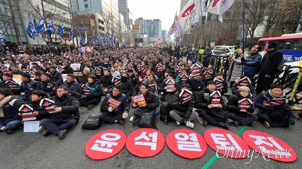 '광란 담화'에 <b>대통령실</b>로 방향 튼 <b>민주노총</b> "윤석열 체포"