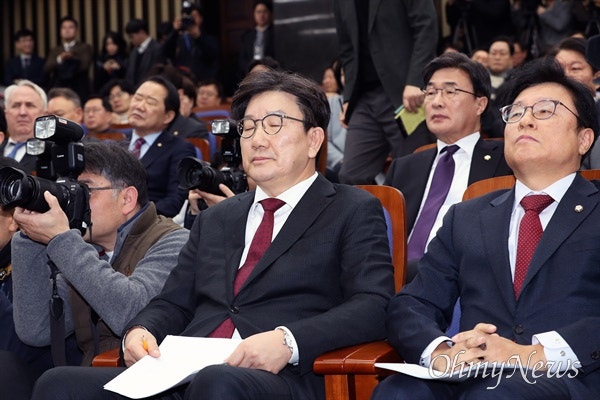 "차악이 낫다"는 국힘, '<b>계엄특검법</b>' 이르면 17일 <b>당론 발의</b>