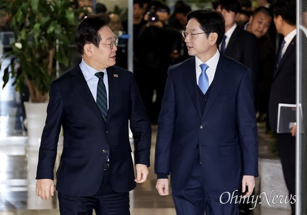 <b>이재명</b>-<b>김경수</b>의 공통어 "연대", 쓴소리도 공유