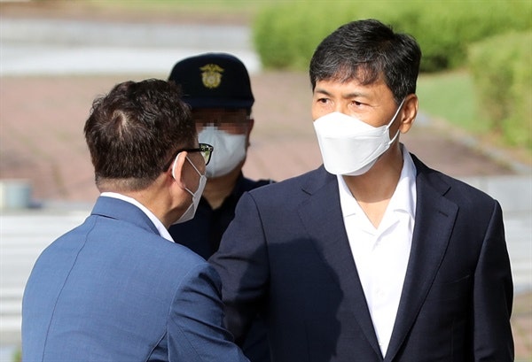 1심 판단 유지한 2심 "피고 <b>안희정</b>, 김지은에 8304만원 부담하라"
