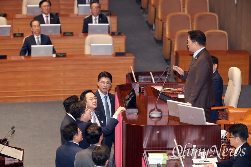 <b>우원식</b>, <b>한덕수</b> 면전에 일침 "할 일 안 할 일 잘 구별해라"