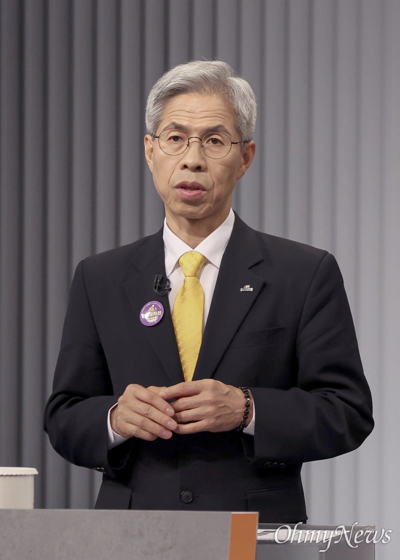 <b>유시민</b> '<b>설난영</b>' 구설에 권영국 "노동자 멸시, 엘리트주의"