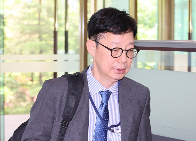 <b>박윤주</b> 신임 <b>외교</b>부<b>1차관</b> "토론 때 예의차리지 말라"