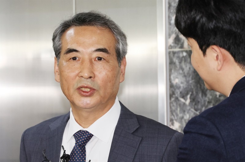 민중기 <b>특검</b> "<b>김건희</b> <b>대면조사</b>, 이뤄지리라 생각"