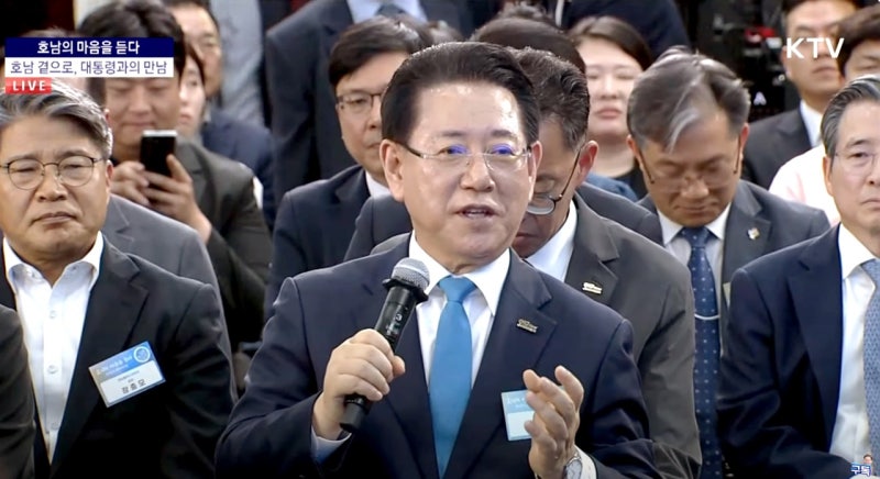 "줘도 못먹나" "답답" <b>전남지사</b> 견제 나선 대항마들