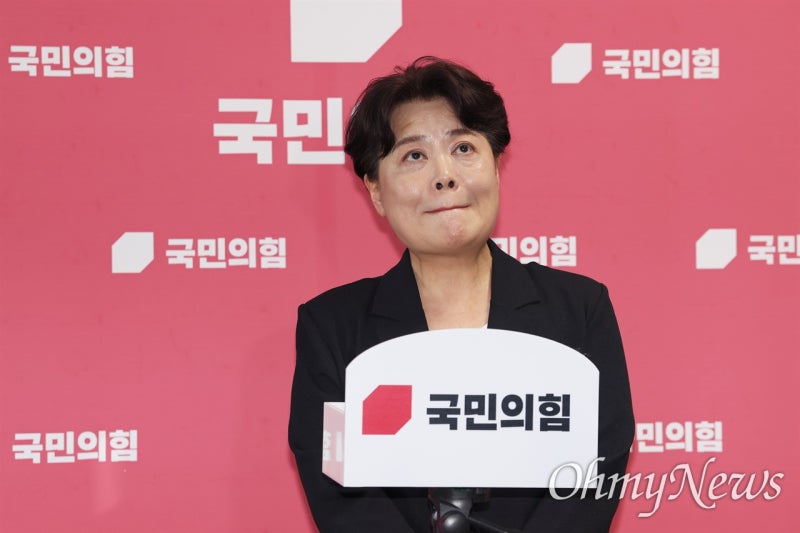 이제 와서... “비상계엄 책임 통감” <b>윤 부부</b> 손절하는 <b>국힘</b>