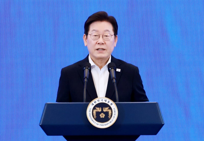이 <b>대통령</b> "<b>위안부 피해자</b> 분들 명예·존엄 회복 위해 총력 다할 것"
