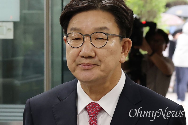 <b>권성동 구속</b>에 국힘 "알아서 드러누운 사법부, 야당이 죄인 시대"