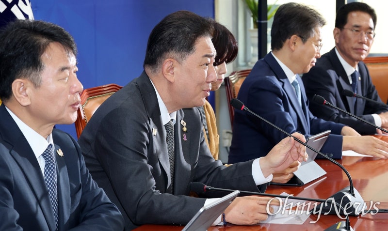 민주당 "<b>한미 관세협상 타결</b> 환영, 경제·안보 두 토끼 다 잡았다"