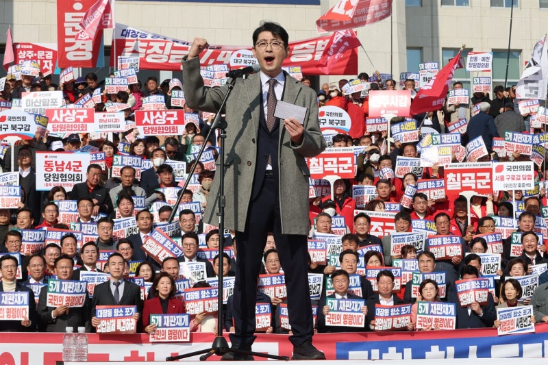 "소설 쓰고 앉아 있네"... 주진우 필리버스터 1년 전, 윤석열이 한 일들 [12.7 탄핵박제 105인]