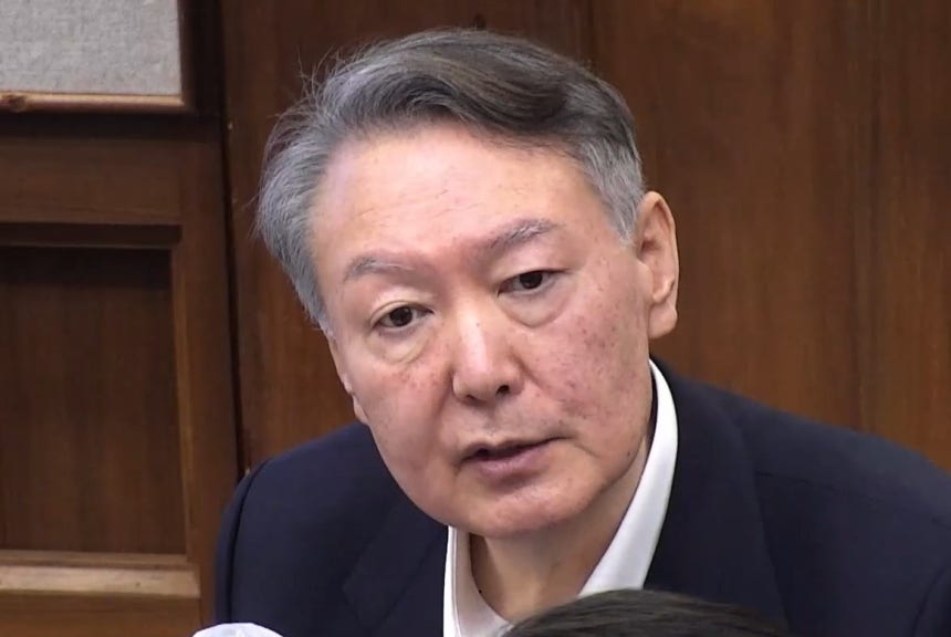 윤석열, 재판부 압박? 마이크 네 번 잡고 항의 ㄷㄷ