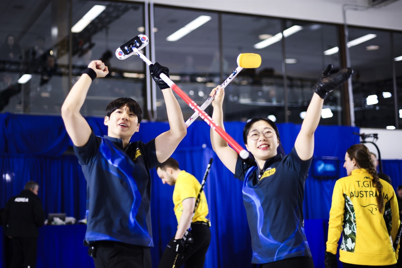 '선영석'이 해냈다... 한국 믹스더블 <b>컬링</b>, 사상 첫 <b>올림픽</b> 자력 <b>진출</b>