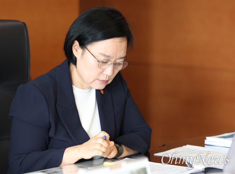 "여자라서 안 되는 일은 없었다"던 한성숙의 '등산론'